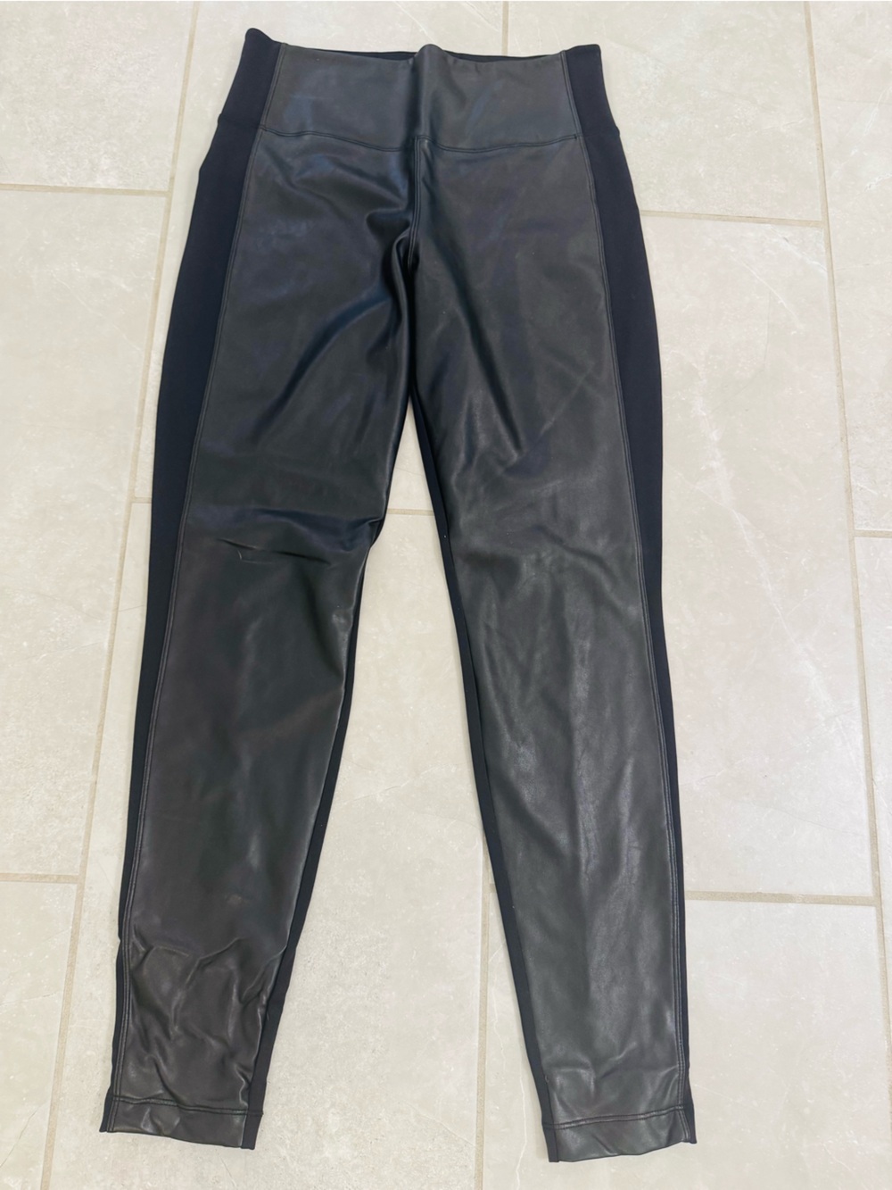 Athleta Black Delaney Shine Tight Black Women’s Mecium